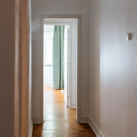 Daniela's Central 202 *