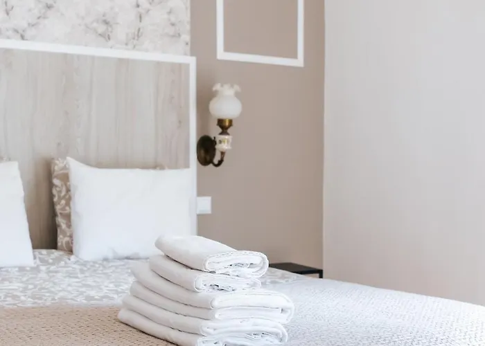 Πανσιόν Daniela's Central 202